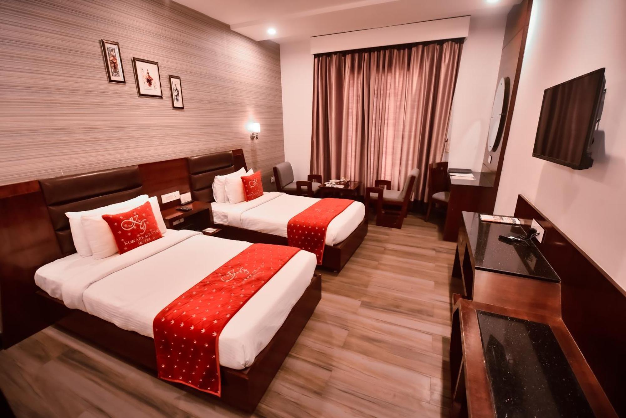 โคนัก แกรนด์ โฮเต็ล Hotel Mirzapur ภายนอก รูปภาพ