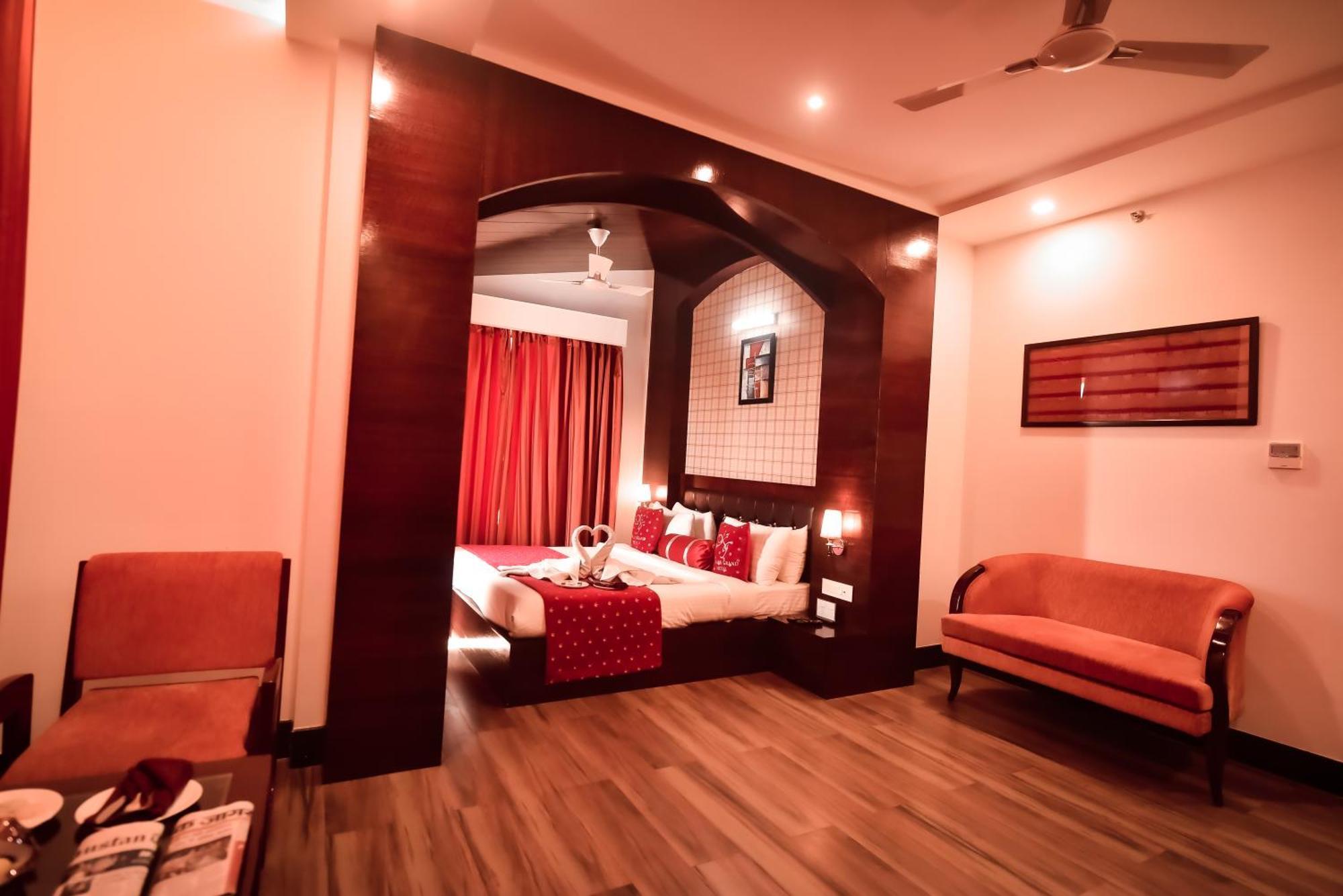 โคนัก แกรนด์ โฮเต็ล Hotel Mirzapur ภายนอก รูปภาพ